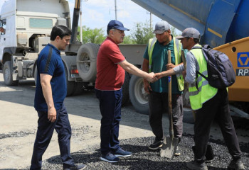 Продолжается реконструкция автодороги через реку Илек в Актобе