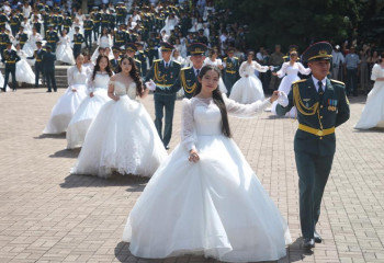 Алматыда жас лейтенанттардың оқуды аяқтау рәсімі өтті