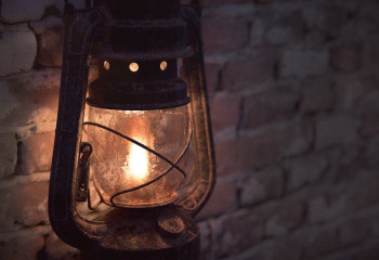 Из-за ветра почти на сутки без света в Уральске остались жители двух тысяч домов