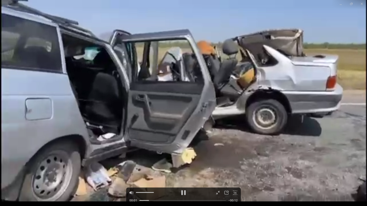 В Актюбинской области из-за лобового столкновения двух ВАЗов погибли водители