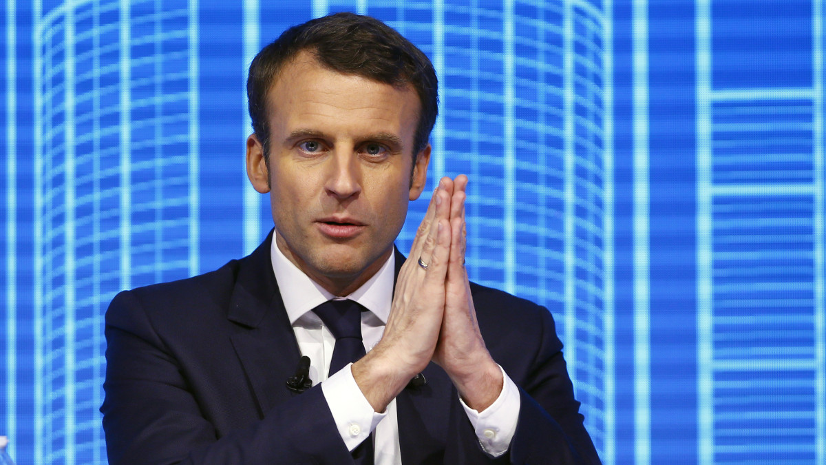  ©AP/Francois MORI 