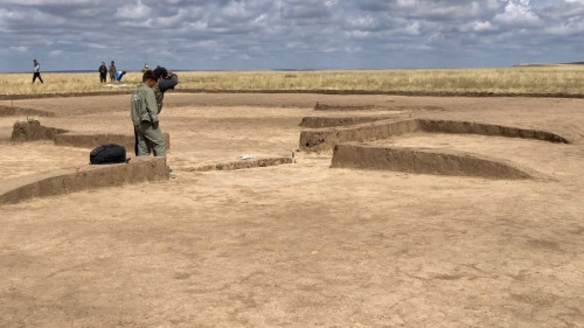 Захоронения эпохи гуннов нашли археологи при раскопках в Актюбинской области