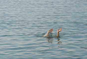 Ақмола облысында ер адам баланы құтқарамын деп суға батып кетті