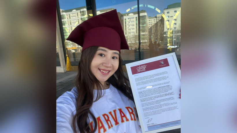  instagram.com/asselya.a 