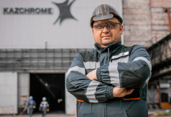 «Девушки любят плавильщиков» - металлурги рассказали, чем популярна их профессия