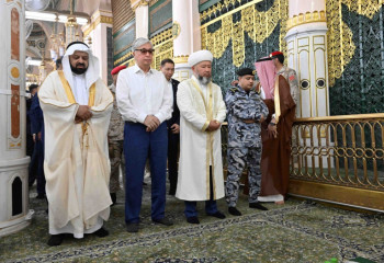 Мемлекет басшысы Мұхаммед пайғамбар мешітіне зиярат етті