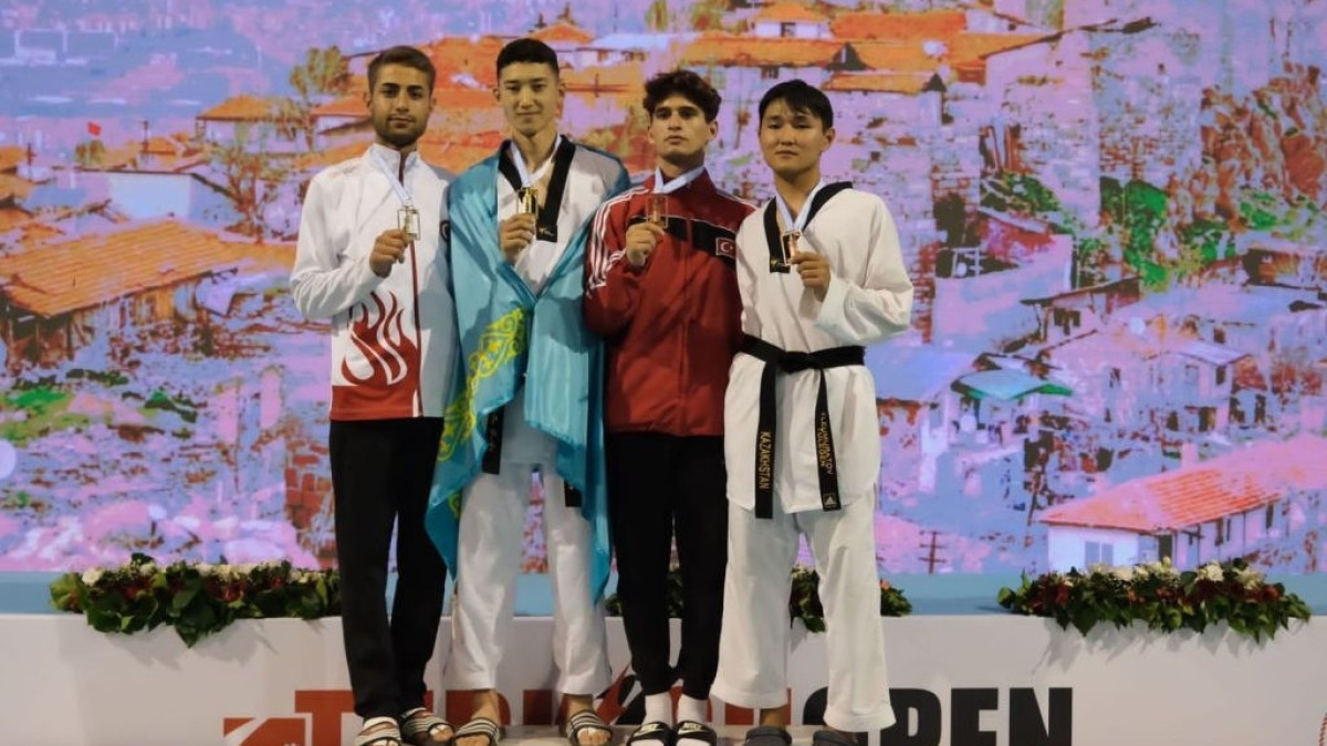 15 медалей завоевали казахстанцы на юниорском турнире по таеквондо в Турции