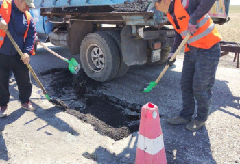 «Биылға дым жоқ». Жыры бітпейтін Қарағанды мен Жезқазған арасындағы жол азабы