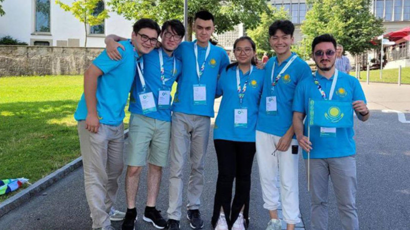  Ministry of Education 