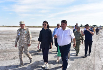 Павлодардағы қызғылт көлдің неліктен кеуіп бара жатқаны анықталды