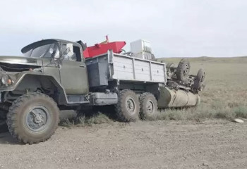 Күршім ауданында 2 тонна солярка тиелген жүк көлігі аударылып қалды