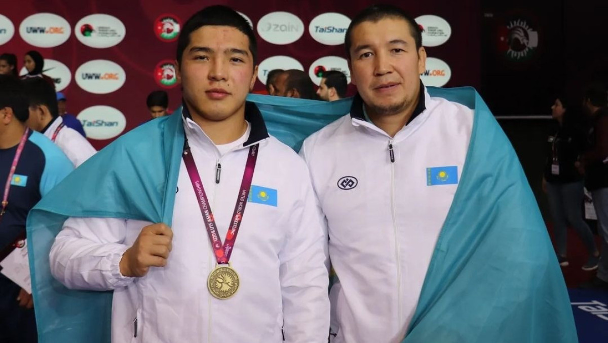 Казахстан занял третье место на молодежном ЧА по вольной борьбе
