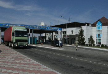 Пограничники предупредили о возможных заторах в пункте пропуска в Костанайской области