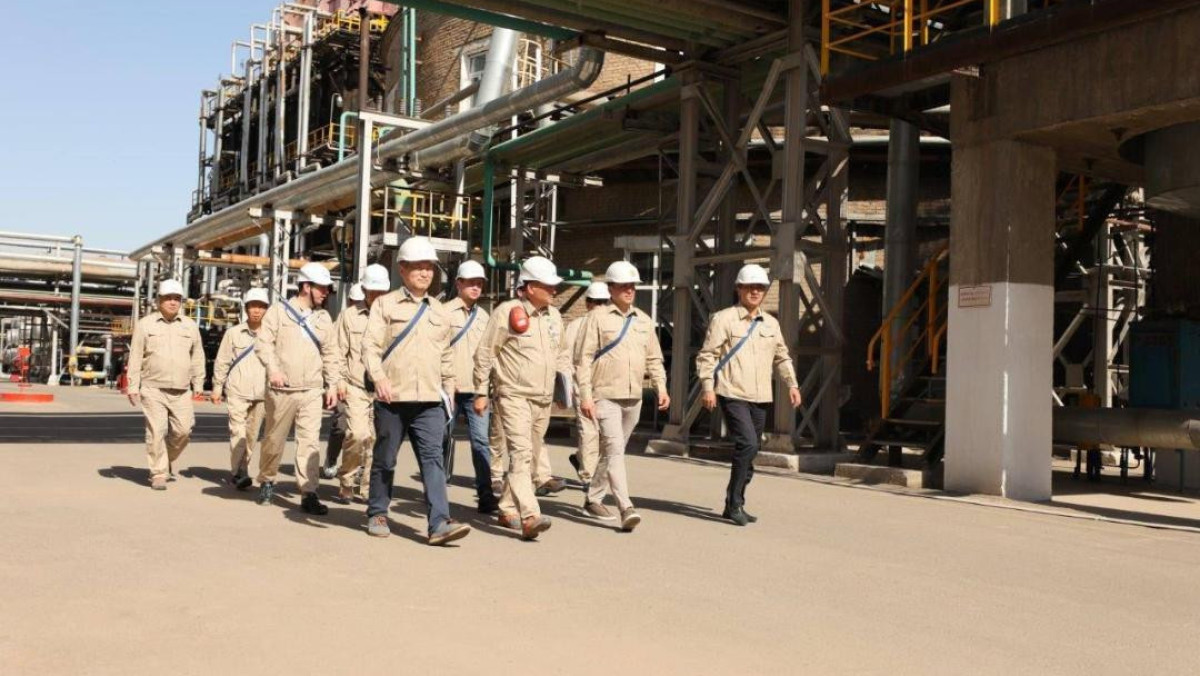 Вице-министр энергетики проинспектировал ход ремонта на Шымкентском НПЗ