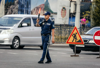Астанадағы Уәлиханов көшесі мен Абылай хан даңғылының учаскелерінде жөндеу жүргізіліп жатыр