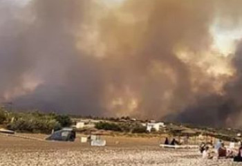 Лесной пожар на Родосе: 30 000 человек были эвакуированы