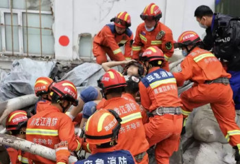 Қытайда мектеп спортзалының шатыры опырылып, 10 адам қаза тапты