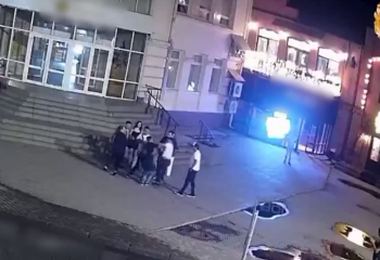 Өскеменде жас жігіттер ер адамды ұрып кеткен