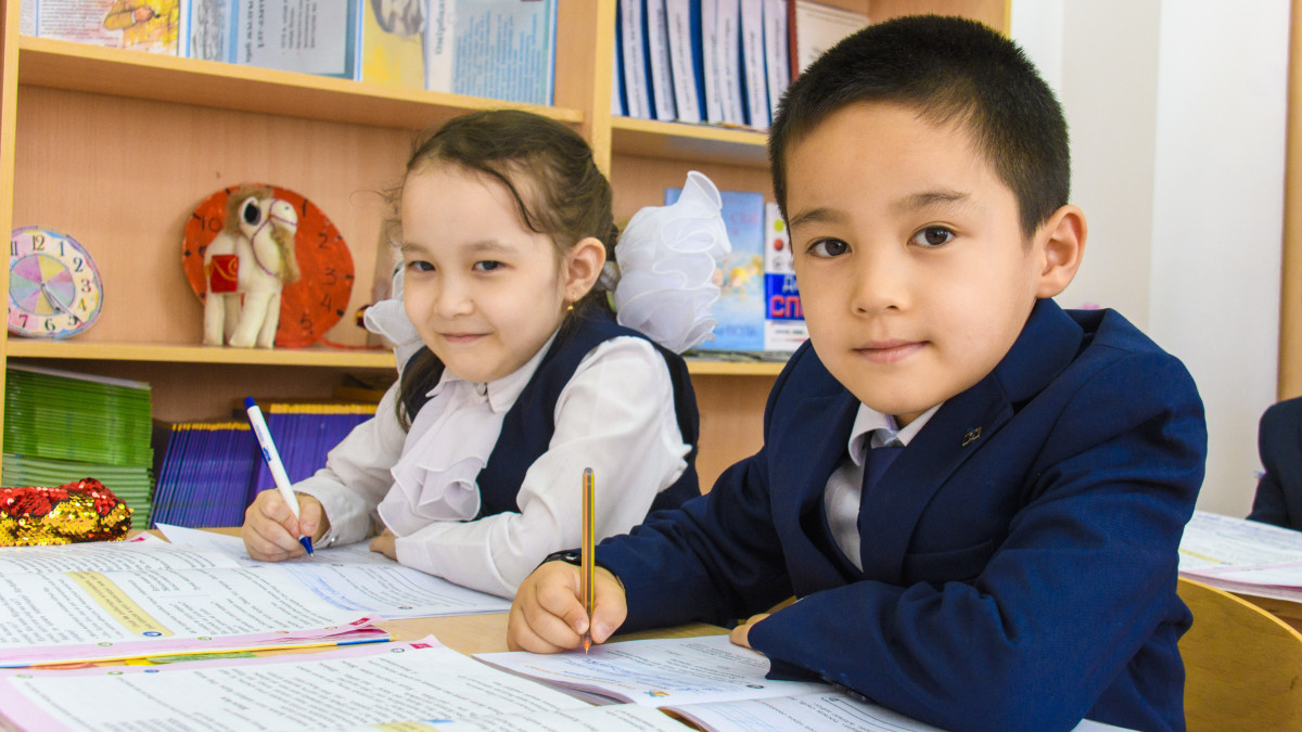 1 августа завершается прием документов для зачисления в первый класс в Казахстане