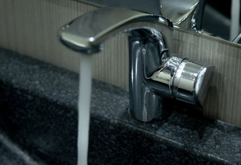 В каких районах Астаны нашли «плохую» воду