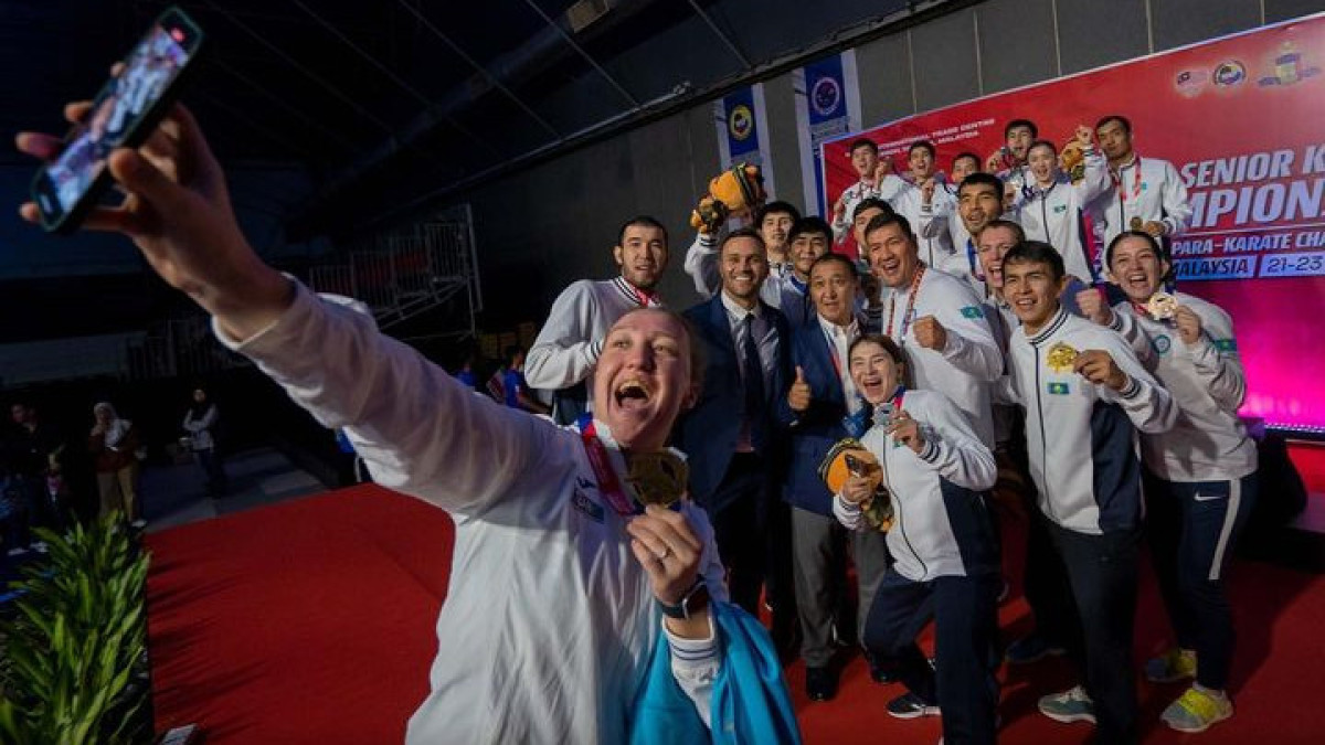 Казахстанская сборная впервые стала победителем чемпионата Азии по каратэ