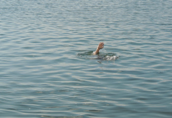 Жетісу облысында екі адам судан құтқарылды