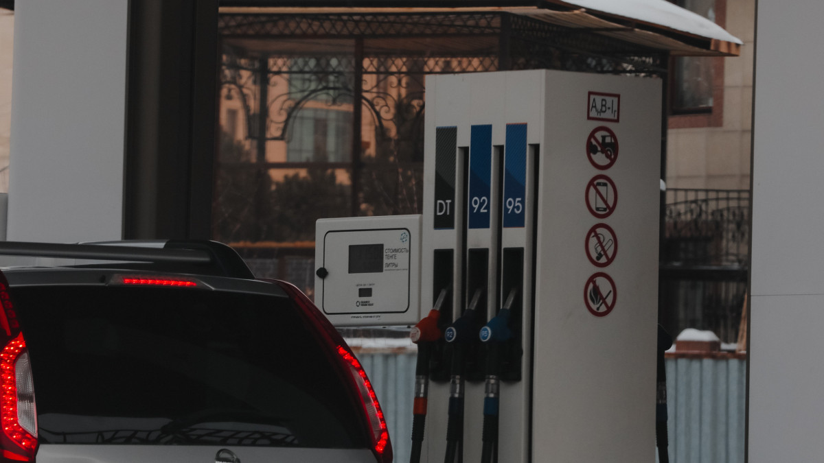 Кто получит дизельное топливо по цене ниже розничной, рассказали в Минэнергетики Казахстана