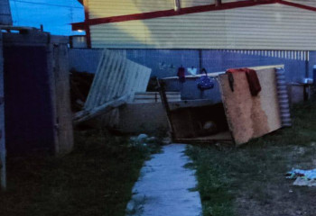 Оралда 2 жасар қыз үйінің ауласындағы дәретханаға құлап, мерт болды