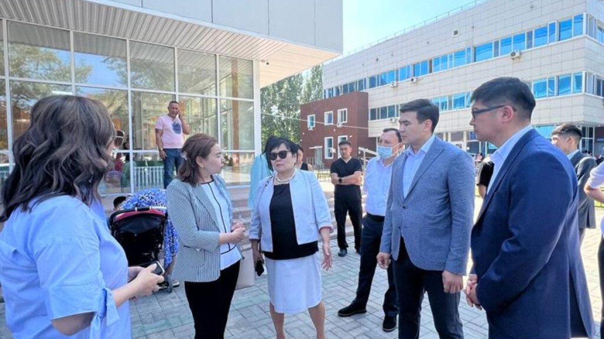 Сенатор Бибигуль Жексенбай посетила городскую поликлинику в Астане