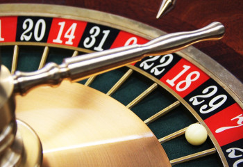 Количество компаний сократилось в три раза: игорный бизнес в РК ушёл в онлайн