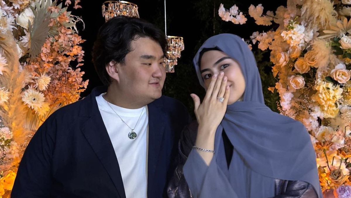 "Она сказала да!": блогер и вайнер Zheka Fatbelly сделал предложение своей девушке