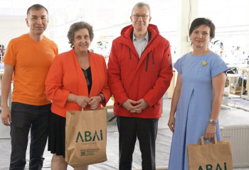 U.S. Ambassador to Kazakhstan  prefers clothes of Kazakh brand ABAI