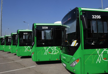 Алматыда оқу жылы басталғанға дейін 100 жаңа автобус жолға шығады