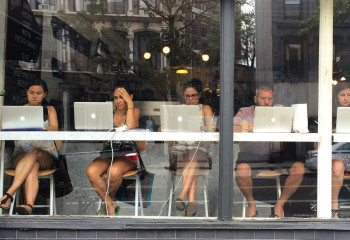 Почему миллион казахстанцев уйдут в фриланс