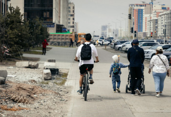 Елімізде 400 мыңнан астам бала мектепке дайындалу үшін материалдық көмек алады