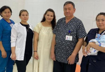Казахстанка на третий день после пересадки печени родила здорового малыша