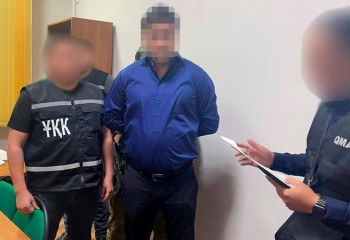 ҰҚК: Абай облысында «Азаматтарға арналған үкімет» филиалының директоры ұсталды