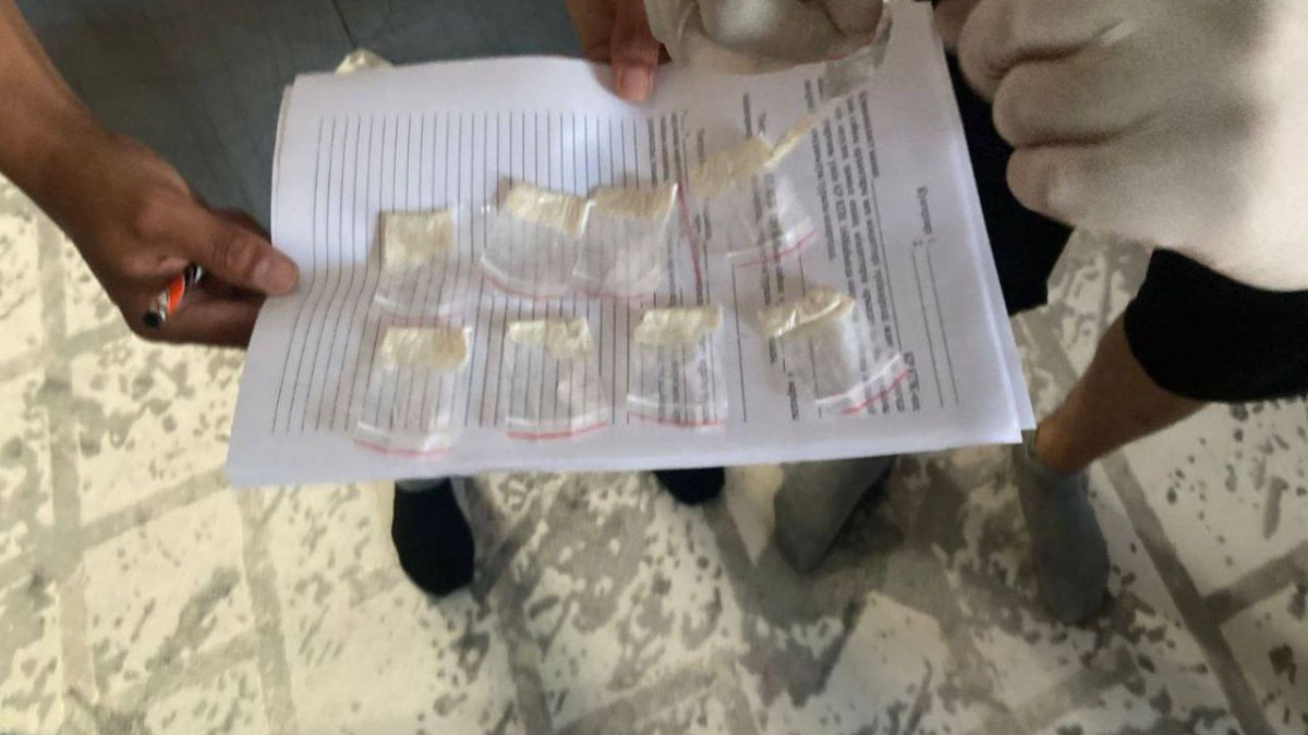 22 свертка наркотиков изъяла полиция у жителя Актюбинской области