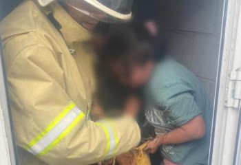 Двоих детей из туалета вызволили спасатели в Алматинской области