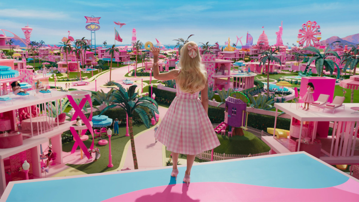 Фильм "Барби": Розовая лихорадка и культурный феномен