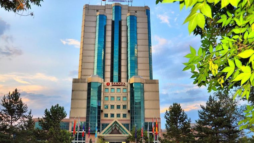  ramada-plaza-astana-hotel 