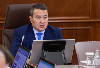 Parking lots, streets, embankments and courtyards to be equipped with street simulators — Alikhan Smailov on mass sports development in Kazakhstan