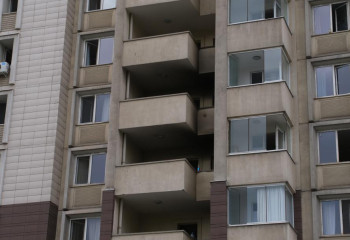 Застройщик сгоревшего в Алматы дома подарит квартиру семье погибшей девушки и восстановит дом за свой счет