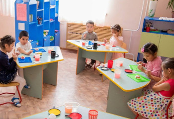 Сколько детей охвачено дошкольным образованием в Казахстане?