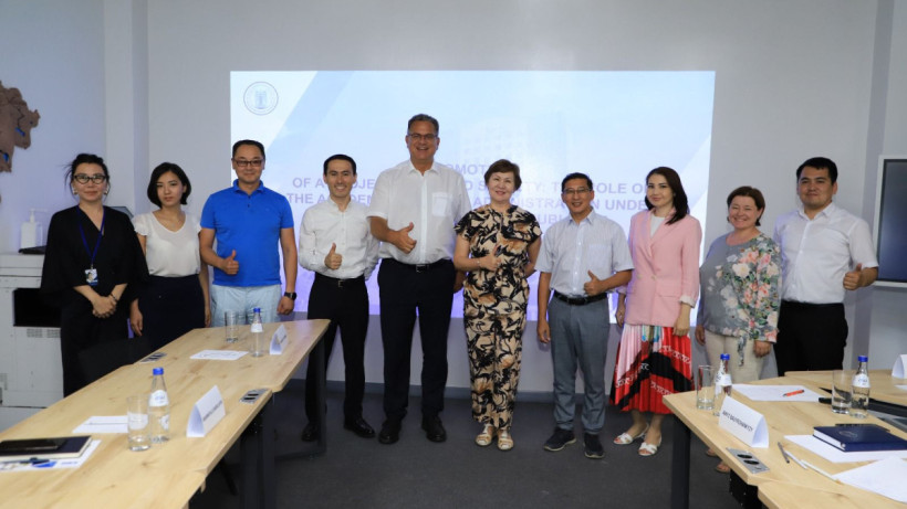  Мемлекеттік басқару академиясының баспасөз қызметі 