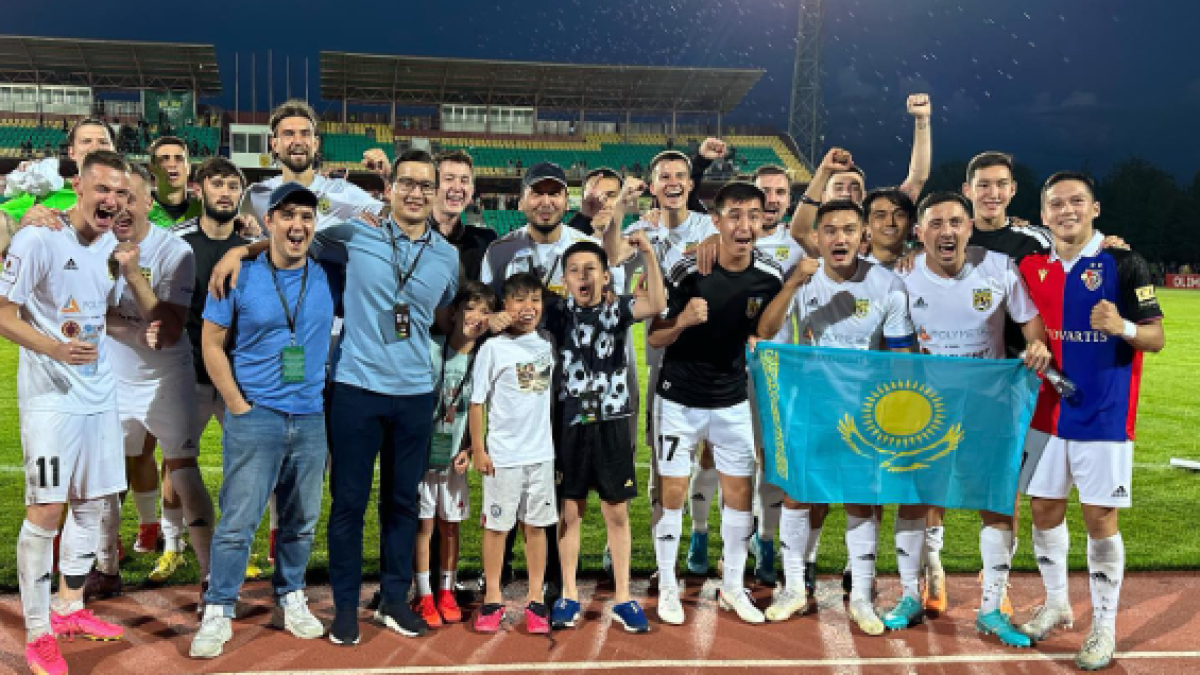  instagram.com/fctobol 