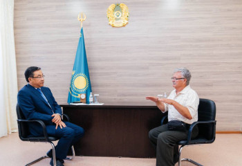 Аким области Абай провел личный прием граждан в Курчатове