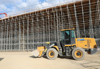 Марат Карабаев проверил ход строительства моста по улице Тәуелсіздік