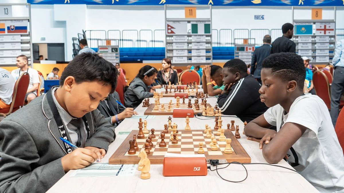 Итоги второго игрового дня чемпионата мира по шахматам среди школьных команд в Актау
