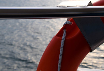 Ертіс өзенінде ағын алып кеткен ер адам құтқарылды